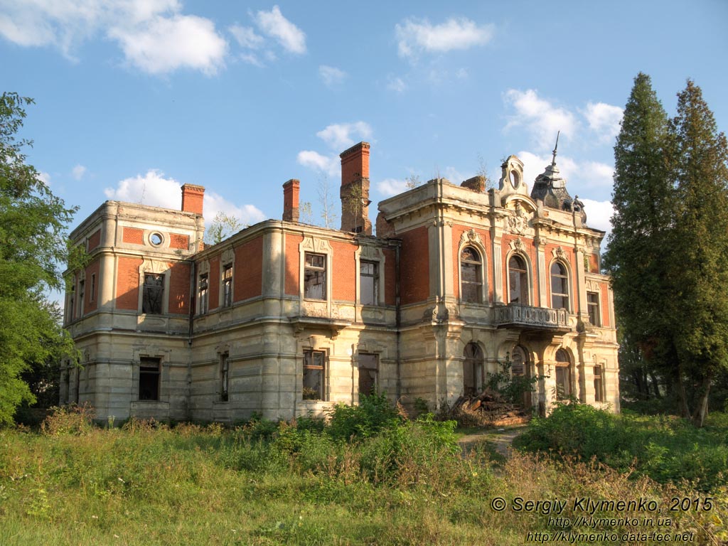Львовщина. Село Тартаков. Фото. Дворец в Тартакове. Вид с северо-запада (со стороны парка).