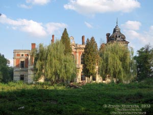 Львовщина. Село Тартаков. Фото. Дворец в Тартакове. Вид с запада (со стороны парка).