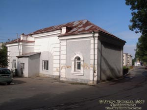 Житомирская область, Любар. Фото. Въездные ворота бывшего имения графини Понинской, XIX век (?).