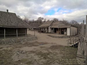 Хортица. Фото. Историко-культурний комплекс «Запорожская Сечь».