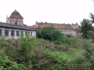 Жолква. Фото. Замок (1594 год). Вид снаружи городских стен.