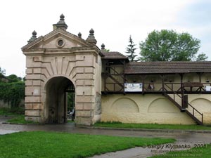 Жолква. Фото. Зверинецкие ворота (пл. Вечевая).