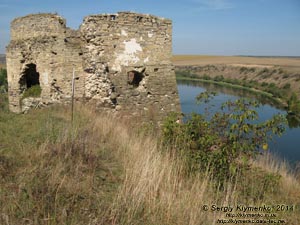 Подолье, Хмельницкая область. Жванец. Фото. Руины северной башни Жванецкого замка (XV-XVII века).