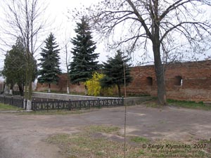 Фото. Бердичев. Монастырь босых кармелитов. Крепостные стены изнутри