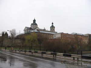 Фото. Бердичев. Монастырь босых кармелитов. Вид снаружи.