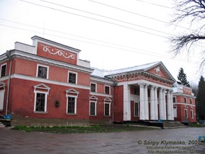 Житомирщина. Фото. Верховня. Бывший дворец семьи Ганских. Главный фасад.