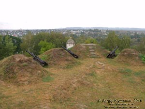 Львовская область. Золочев. Фото. Золочевский замок. Северо-восточный бастион с орудиями.