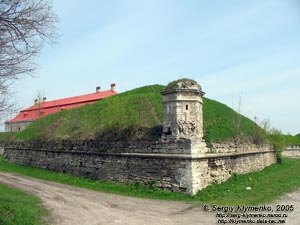 Львовская область. Золочев. Фото. Юго-западный бастион Золочевского замка, вид с юго-запада.