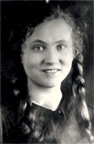 Любинська Ава Миколаївна в юнацтві